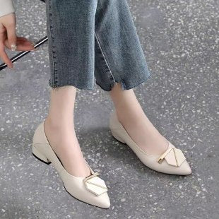 Genuine Leather Low-Heeled Women's Shoes 2026 New Spring and Autumn Soft-Soled Work Shoes for Women Pointed Toe Chunky Heel Leather Shoes Soft Leather Loafers - Off-white