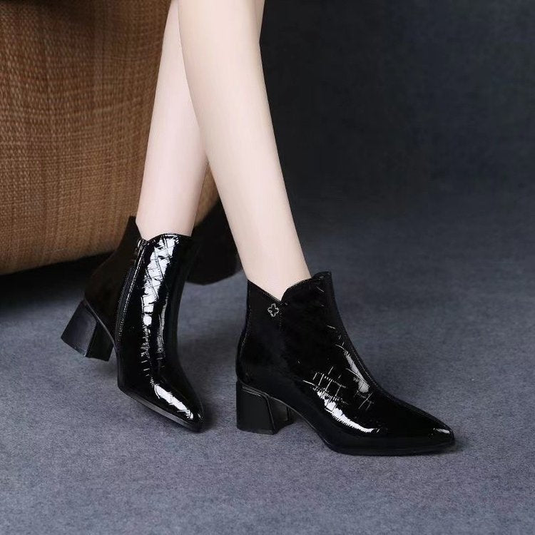2025 New Autumn and Winter Pointed Toe Shiny Leather Short Boots for Women, Patent Leather Chunky Heel Shoes, Mid-High Heel Plush Ankle Boots, Martin Boots