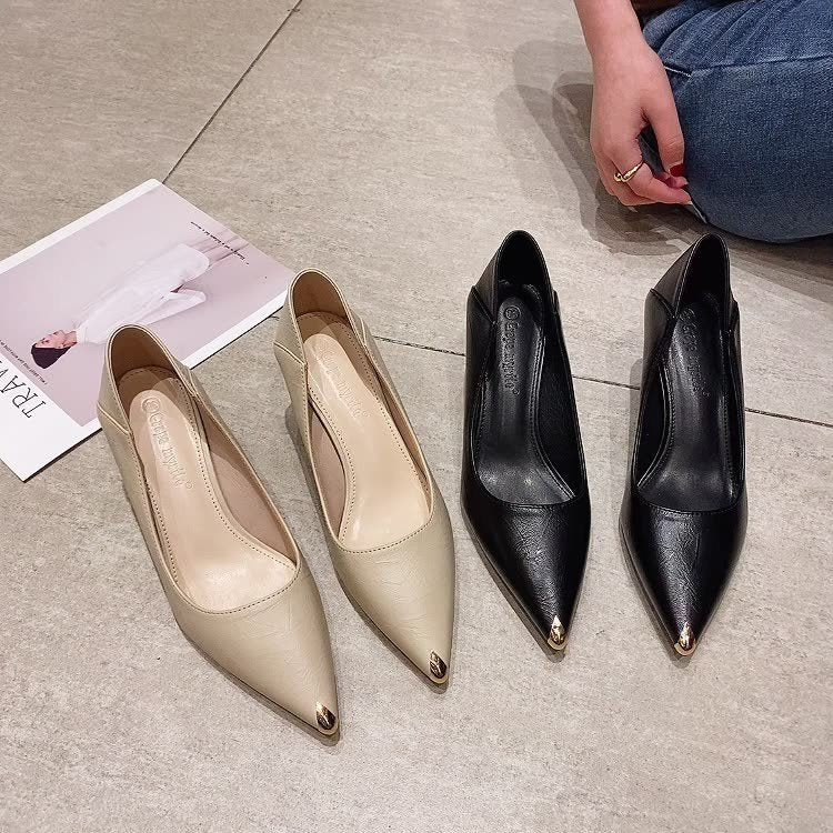 Internet Celebrity High Heels 2026 Spring New French Style Versatile Professional Black Work Shoes with Thin Heels and Pointed Toes