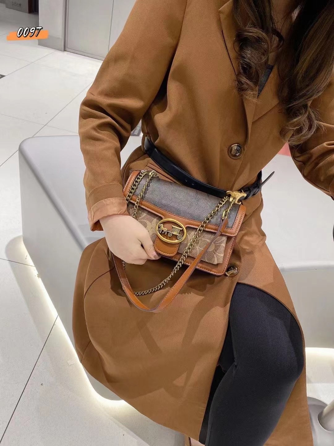 Women’s Patterned Flap Shoulder Bag with Chain Strap