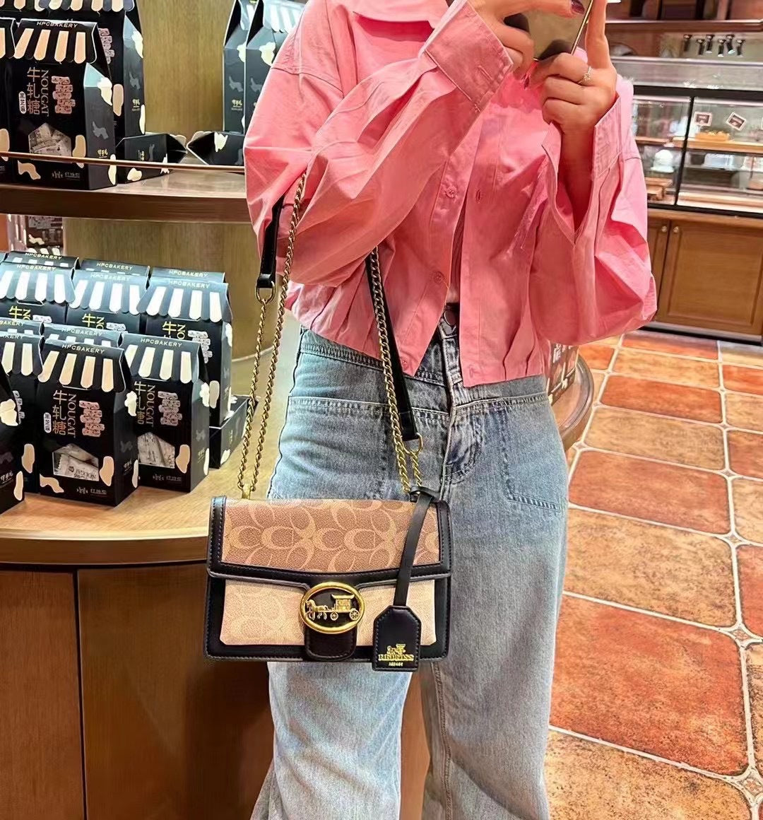 Women’s Patterned Flap Shoulder Bag with Chain Strap