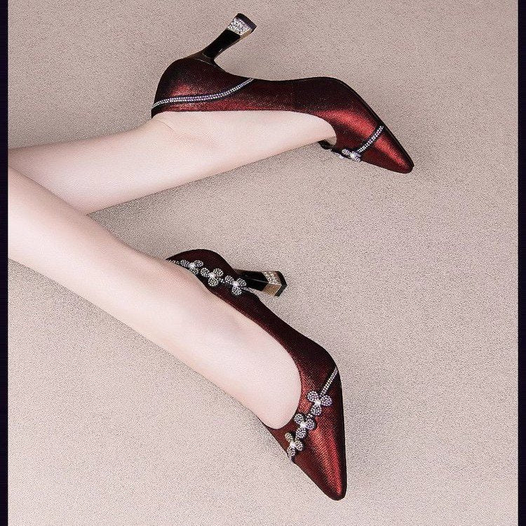 Genuine Leather Elegant High-Heeled Shoes for Women with Thin Heels and Pointed Toes 2026 Spring and Autumn New Fashion Flower Rhinestone Shallow Mouth Women's Shoes