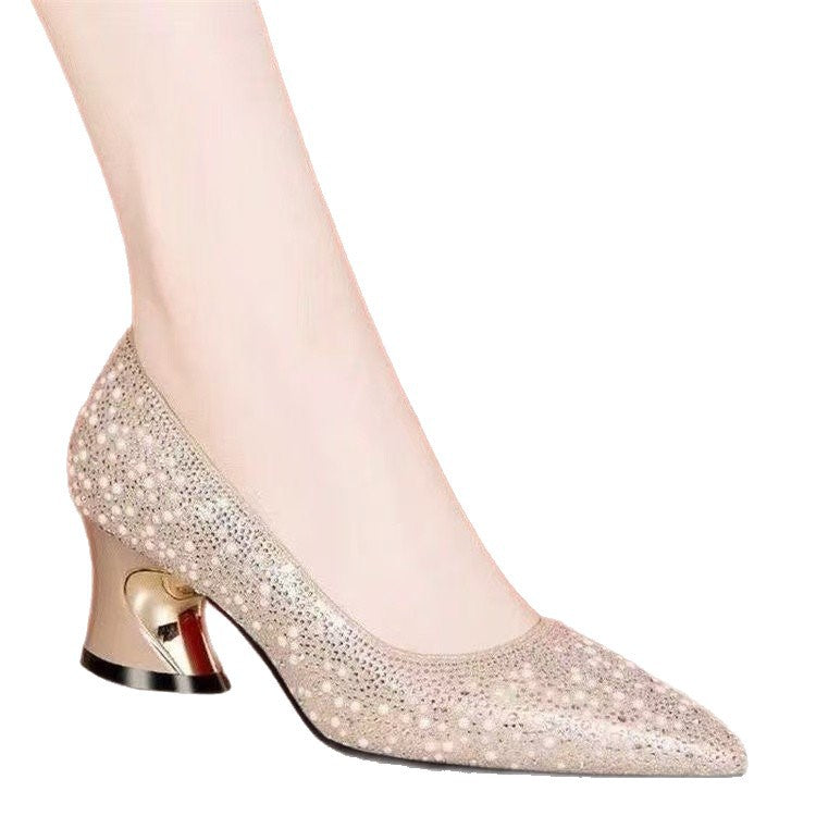 New Style Mid-Heel Women's Pointed-Toe Shoes with Pearls and Rhinestones, High-End Wedding Shoes for 2026 Spring and Autumn, Elegant Shoes to Match Cheongsam