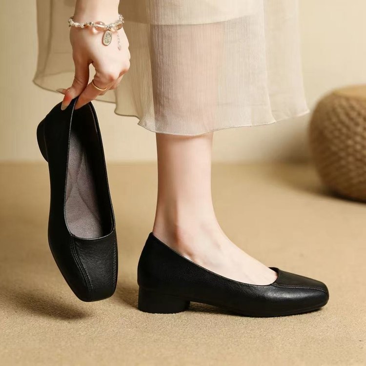 Genuine Soft Leather Women's Shoes, New Spring Style, Square Toe, Shallow Mouth, Soft Leather, Flat Shoes for Middle-Aged and Elderly Women, Large Size, Soft Sole Women's Shoes