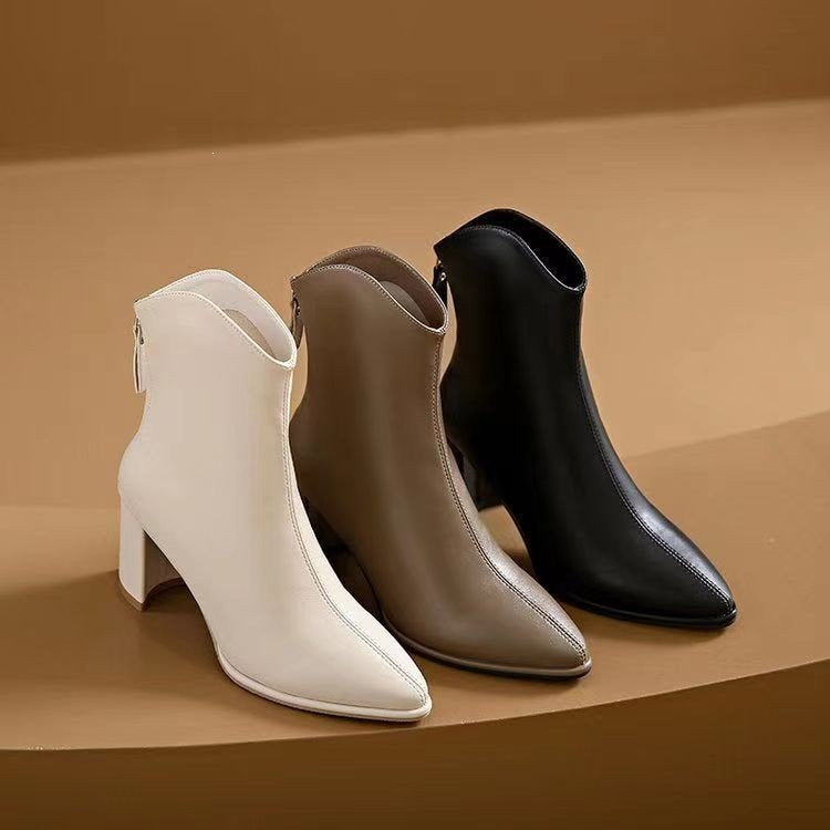 French-style fashionable high-heeled ankle boots, slim-fit boots for petite women, spring/autumn collection, pointed-toe, British style, chunky heel, V-cut, 2026 new model