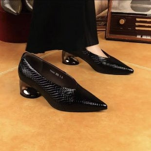 First-Layer Cowhide Pointed-Toe Shallow-Mouth Single Shoes for Women, New Spring and Autumn Style, Genuine Leather Snake Pattern, Thick Heel, Comfortable Mid-Heel Commuting Leather Shoes - Black