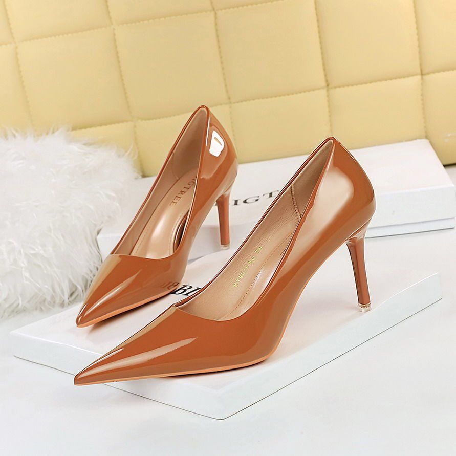 Women’s black pointed toe stiletto pumps classic high heel slip-on dress shoes for office and party wear
